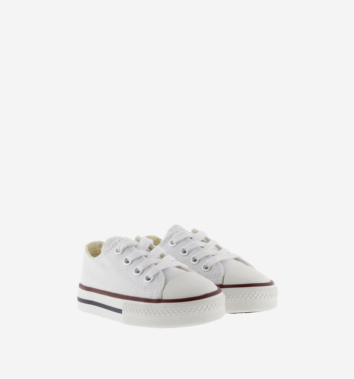 Λευκά (Blanco) παιδικά sneakers Victoria με λευκή σόλα, κορδόνια και λαστιχένια μύτη, ιδανικά για καθημερινή χρήση. Λευκά άσπρα σταράκια για αγόρι για κορίτσι ιδανικά για βόλτα γάμο βάπτιση