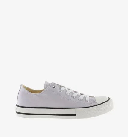 Λευκά (Blanco) παιδικά sneakers Victoria με λευκή σόλα, κορδόνια και λαστιχένια μύτη, ιδανικά για καθημερινή χρήση. Λευκά άσπρα σταράκια για αγόρι για κορίτσι ιδανικά για βόλτα γάμο βάπτιση
