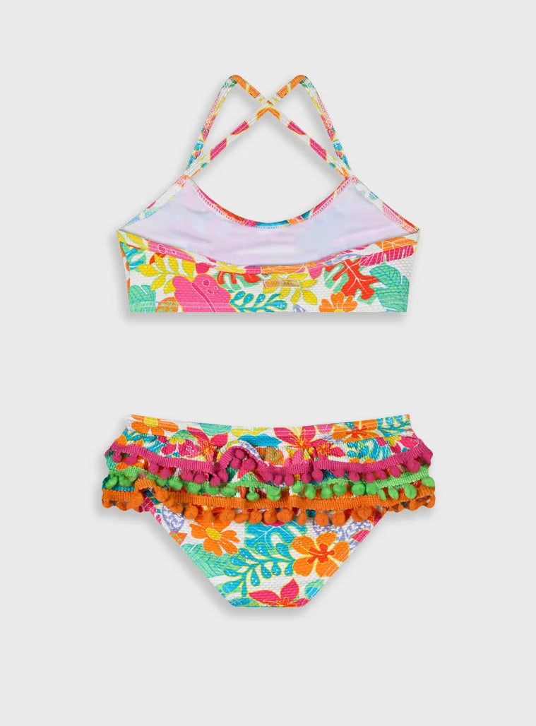 Crop top του παιδικού μαγιό μπικίνι Swimmy με πομ πομ και τροπικό μοτίβο
Πίσω όψη του σετ μαγιό μπικίνι Swimmy με χιαστί τιράντες και floral σλιπ
Παιδικό μαγιό μπικίνι Swimmy με πομ πομ και έντονα χρώματα
Κορίτσι φοράει το παιδικό μαγιό μπικίνι Swimmy στην παραλία