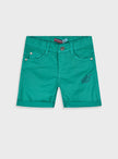 Εμπρόσθια όψη πράσινου παιδικού σορτς Energiers με κουμπί