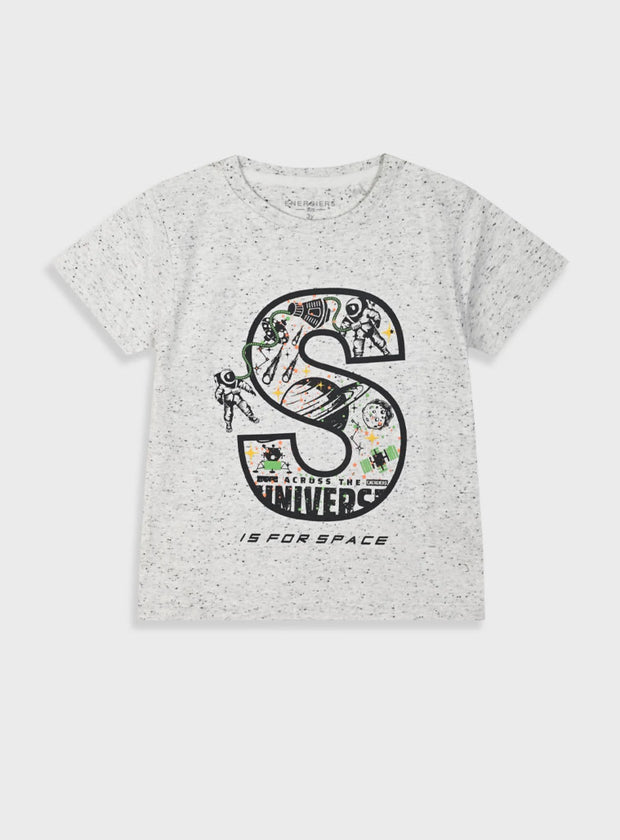 Παιδικό t-shirt Energiers με στάμπα διαστήματος και γράμμα S σε μελανζέ λευκή απόχρωση