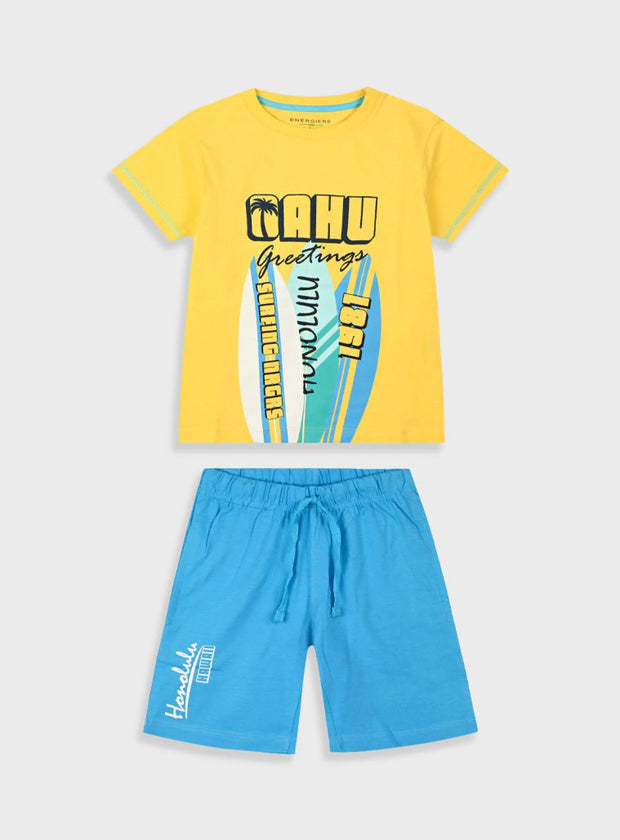 Παιδικό σετ Energiers με κίτρινη μπλούζα με στάμπα 'Oahu' και μπλε σορτσάκι