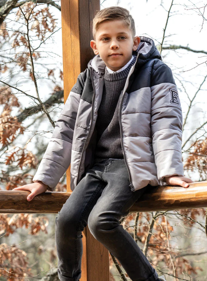 Αγόρι φορά παιδικό τζιν Energiers ανθρακί με μπουφάν