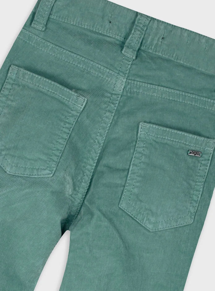 Παιδικό κορίτσικο κοτλέ παντελόνι Energiers φιστικί – πίσω όψη

Λεπτομέρεια τσεπών από κοτλέ παντελόνι κοριτσιού Energiers σε φιστικί χρώμα

Παιδικό κορίτσικο κοτλέ παντελόνι Energiers φιστικί – μπροστινή όψη

Κορίτσι φοράει φιστικί κοτλέ παντελόνι Energiers – lifestyle φωτογραφία