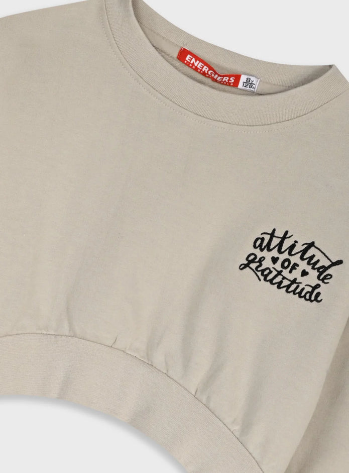 Energiers crop top φούτερ μπεζ με κέντημα Attitude of Gratitude