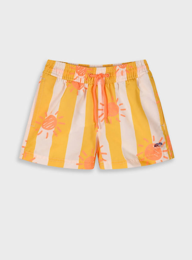 Παιδικό μαγιό σορτσάκι Energiers με κάθετες ρίγες σε κίτρινο και λευκό και σχέδιο ροζ ήλιο με κορδόνι στη μέση.