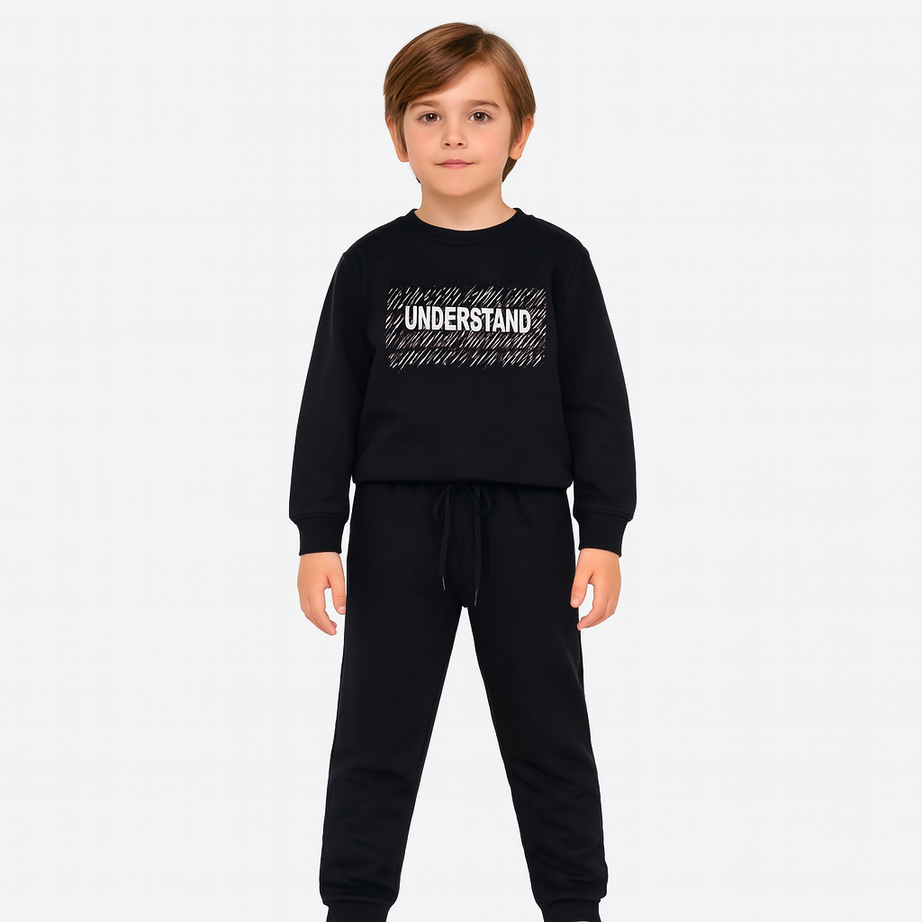 Παιδικό σετ φόρμας Energiers μαύρο με στάμπα “Understand” και παντελόνι με λάστιχο, 100% βαμβάκι.
