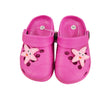 Παιδικά σανδάλια κροκς για κορίτσι  σε ροζ χρώμα με τρισδιάστατο διακοσμητικό αστερία και αντιολισθητική σόλα, ιδανικά για καλοκαιρινές δραστηριότητες.