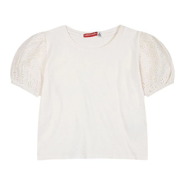 Μπροστινή όψη παιδικού λευκού t-shirt με δαντελένια μανίκια για κορίτσια.