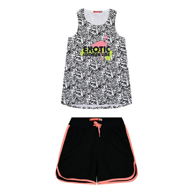 Σετ με αμάνικο μπλουζάκι λευκό με σχέδιο ζέβρας και φλαμίνγκο και μαύρο σορτς με ροζ λεπτομέρειες.